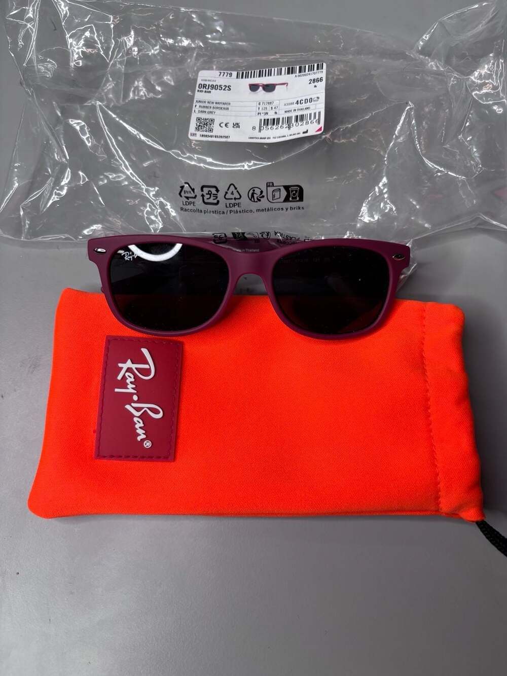 RAY-BAN JUNIOR wayfarer-frame Sunglasses
